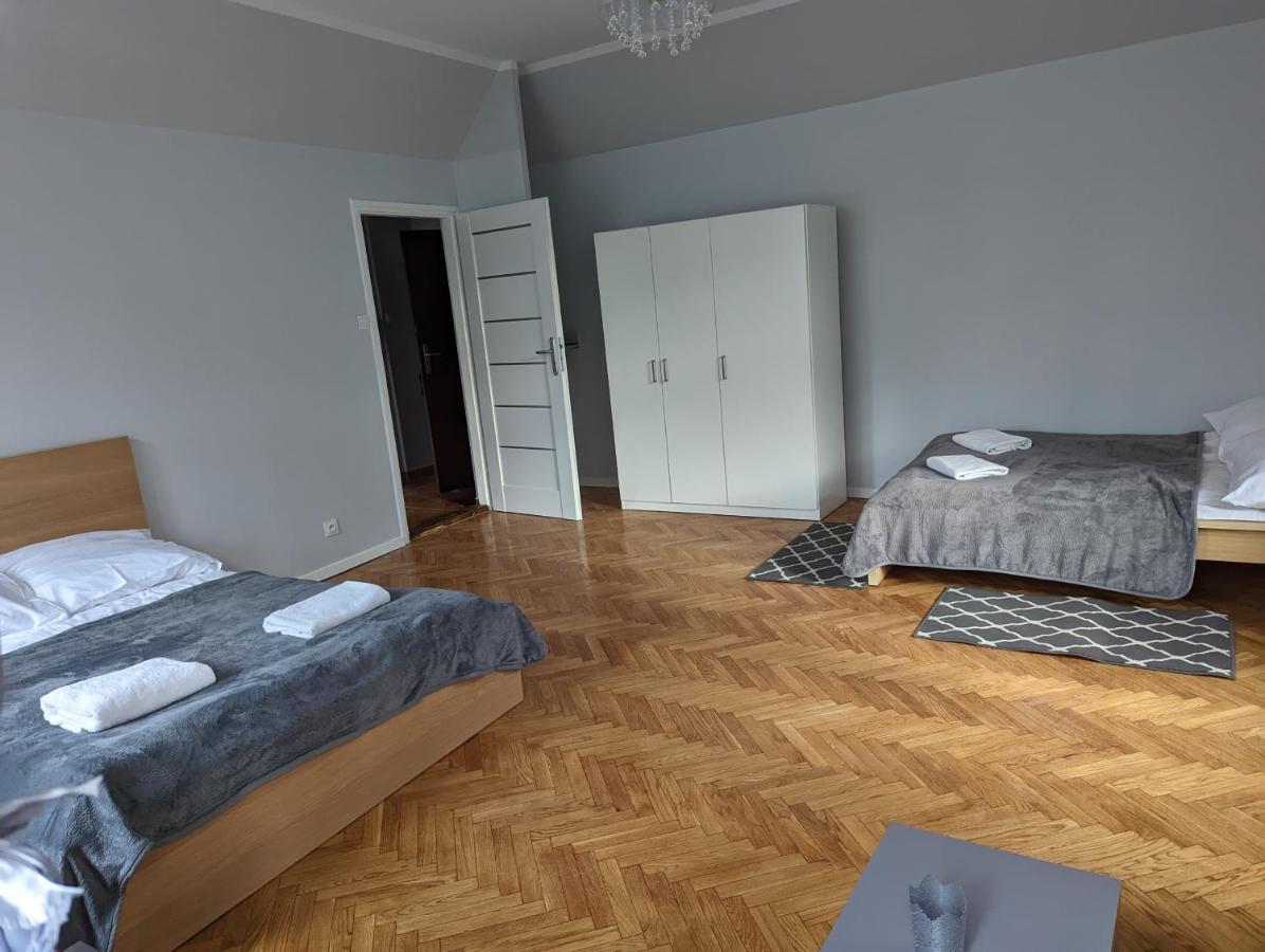 Wawel Suites Krasków Exteriör bild